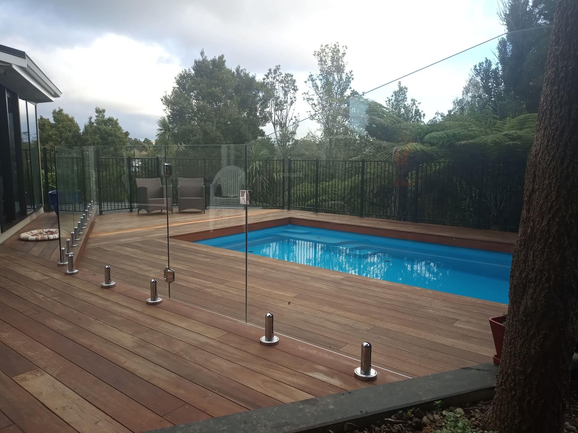 Pool fencing 02